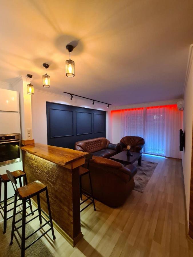 Prishtina Escape Apartments Pristina Kültér fotó