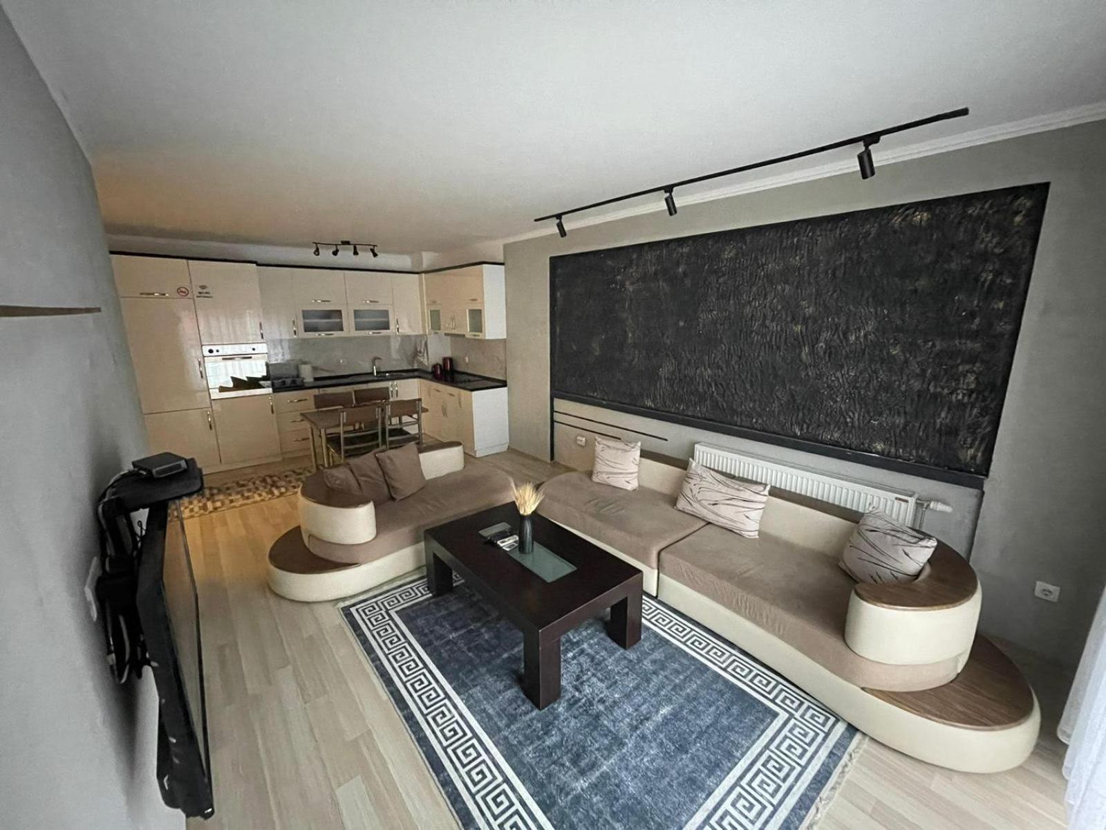 Prishtina Escape Apartments Pristina Kültér fotó